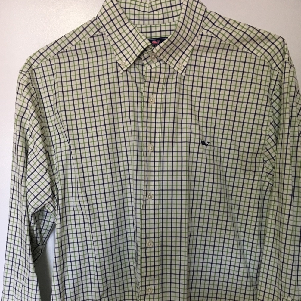 Vineyard Vines Men’s Classic Fit Whale Shirt